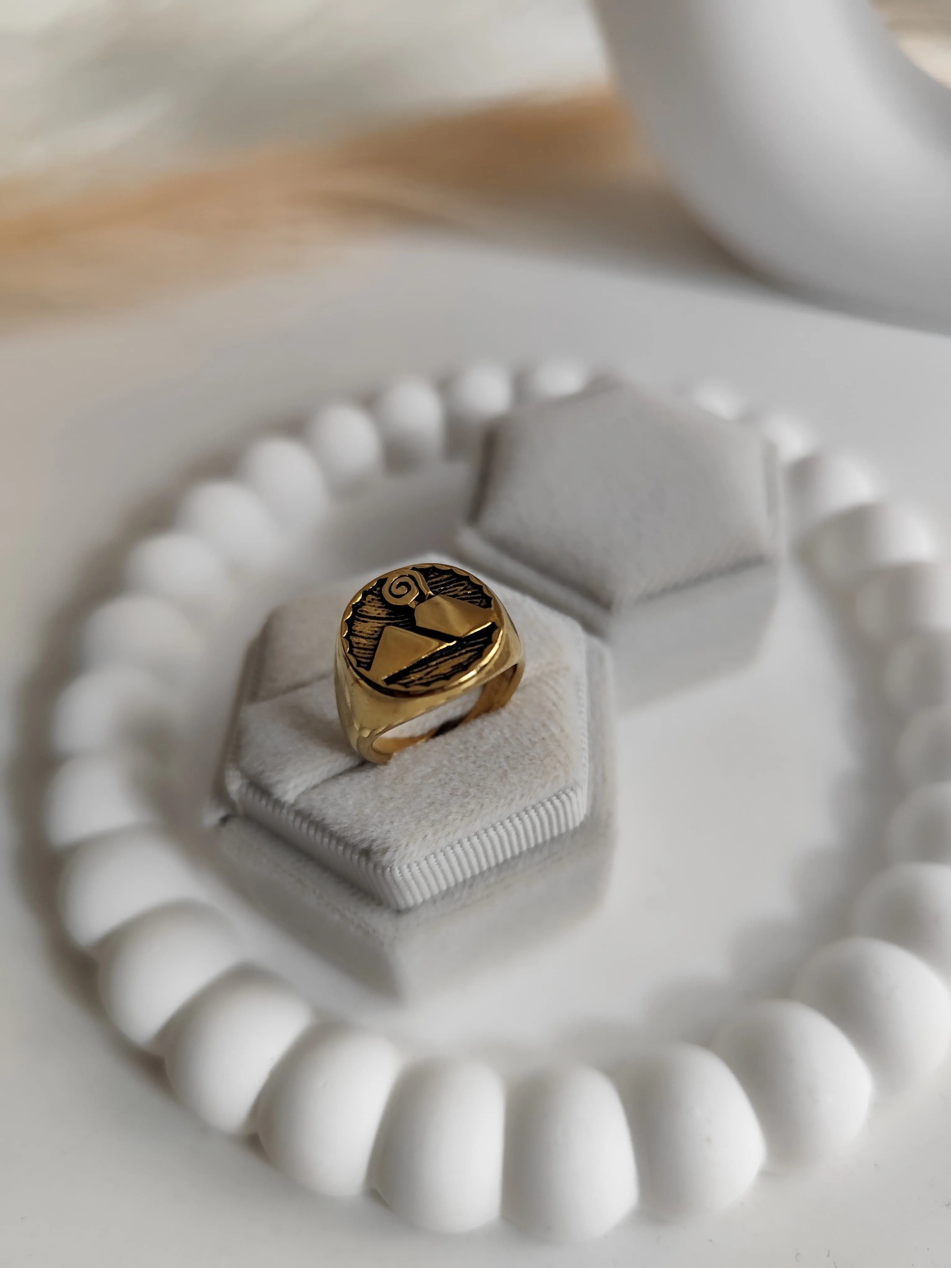 Anello Chevalier