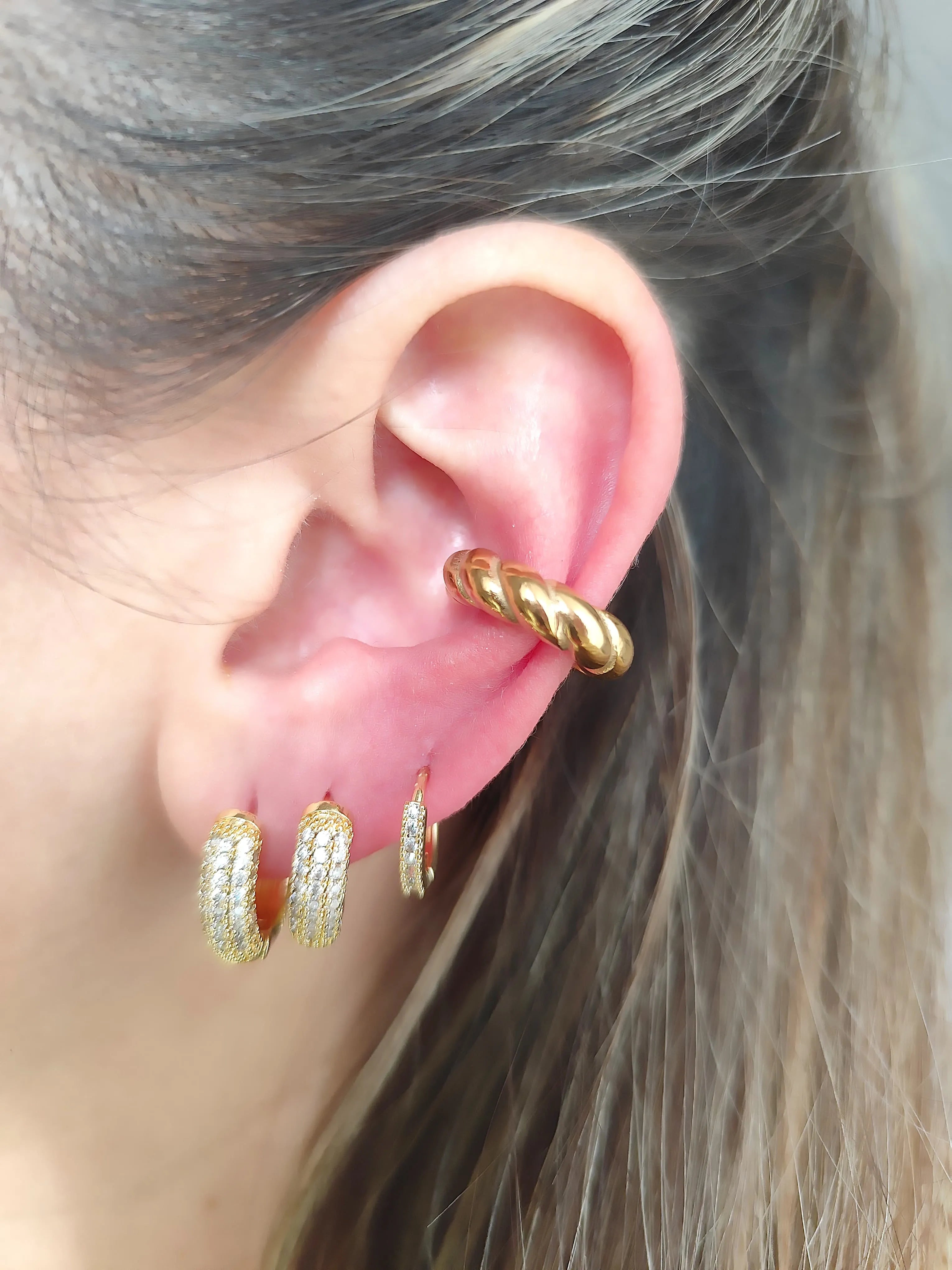 Earcuff loop